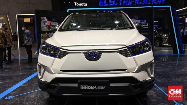 Menurut keterangan dealer Toyota, Innova Hybrid akan dijual paling murah Rp455 juta.