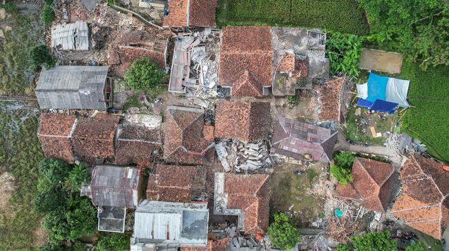 Gempa Cianjur merusak ribuan rumah dan memakan ratusan korban jiwa. Kenapa bisa demikian? Ahli mengungkap tiga faktor pemicunya.