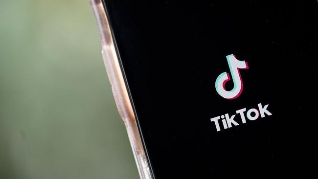 Sejumlah fitur Instagram dan Youtube Shorts dinilai mengekor TikTok demi bisa bersaing dengan media sosial asal China itu.