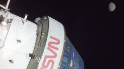 Pesawat antariksa Orion sempat hilang kontak 47 menit, sementara salah satu cubesat dari misi Artemis 1 belum bisa dihubungi.