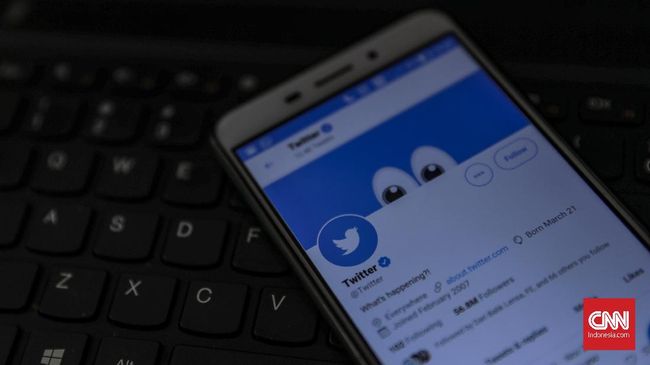 Twitter berencana memberi label official alias resmi bagi akun centang biru tertentu, misalnya media atau lembaga pemerintah.