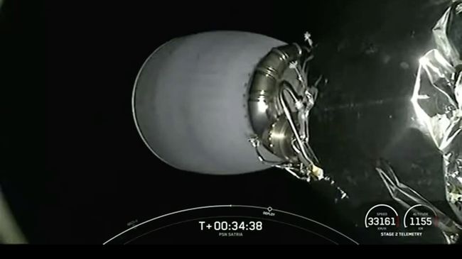 Satelit SATRIA-1 yang diluncurkan ke angkasa pada Senin (19/6) pagi WIB memakai roket milik perusahaan Elon Musk, SpaceX. Simak fakta menarik lainnya.
