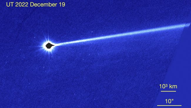 Hubble mendeteksi dampak dahsyat dari hantaman misi DART NASA dengan asteroid sasaran.