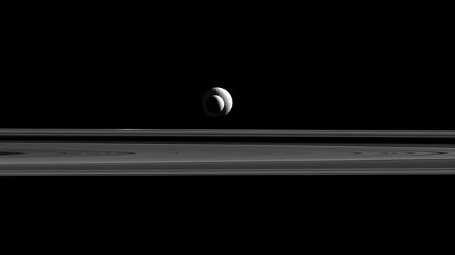 Pakar mengungkap benih-benih kehidupan di satelit alami Saturnus, Enceladus. Simak detil bentuknya di sini.