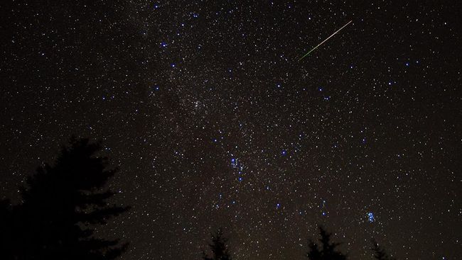 Ketika momen puncak, hujan meteor ini akan memberikan pemandangan 15-20 meteor per jam.