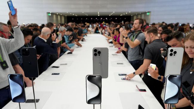 Apple mengungkap penyebab ponsel terbaru mereka, iPhone 15, menjadi lebih cepat panas atau overheating.