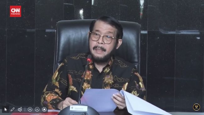 Eks Ketua MK Anwar Usman jadi sorotan warganet usai dinyatakan melanggar kode etik berat. Simak cuitan warganet mengenai Anwar.