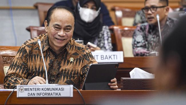 Menteri Komunikasi dan Informatika Budi Arie Setiadi membocorkan kisi-kisi regulasi soal kecerdasan buatan yang bakal segera hadir di RI.