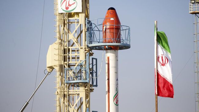Iran mengaku berhasil meluncurkan roket