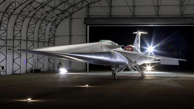 NASA meluncurkan pesawat eksperimental Supersonik X-59 yang dapat terbang lebih cepat dari kecepatan suara. Simak spesifikasinya.