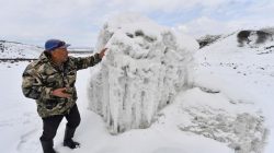 Cara Sederhana Bikin Gletser Buatan ala Kirgistan